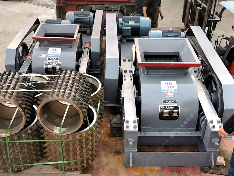 雙齒輥與光面輥差異解析：煤矸石破碎該選哪種對輥設備？